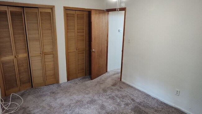 Foto del edificio - 2359 Claremont Ln
