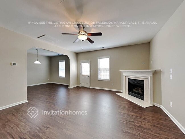 Building Photo - 711 Alberta Ct