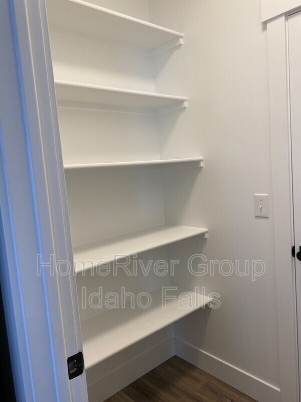 Building Photo - 1386 Pinecrest Trl