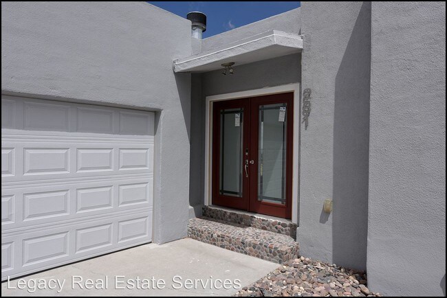 Building Photo - 3 br, 2.5 bath House - 281 Amelia