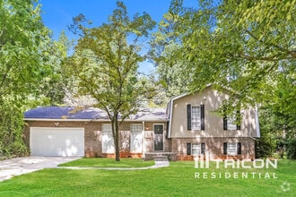 Building Photo - 864 Regency Ct NW