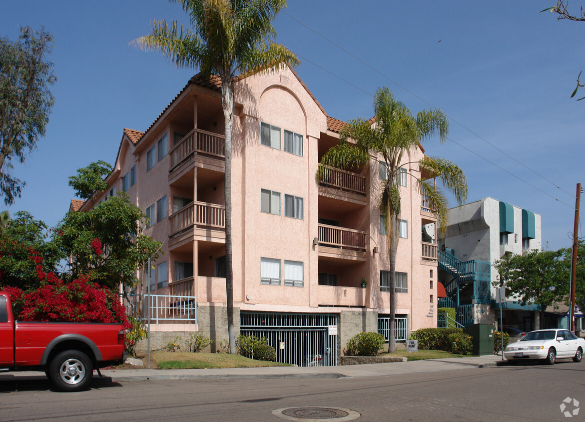 Primary Photo - Third Avenue Townhouse