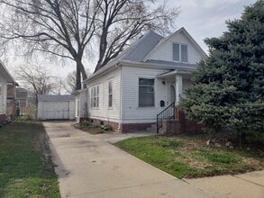 Building Photo - 210 S 8th St