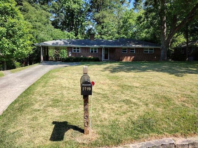 Foto del edificio - 2790 Glenbriar Dr NE