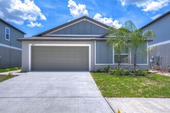 Building Photo - 8879 Little Bluestem Dr