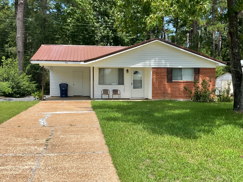 402 Fir St, New Llano, LA 71461 House Rental in New Llano, LA