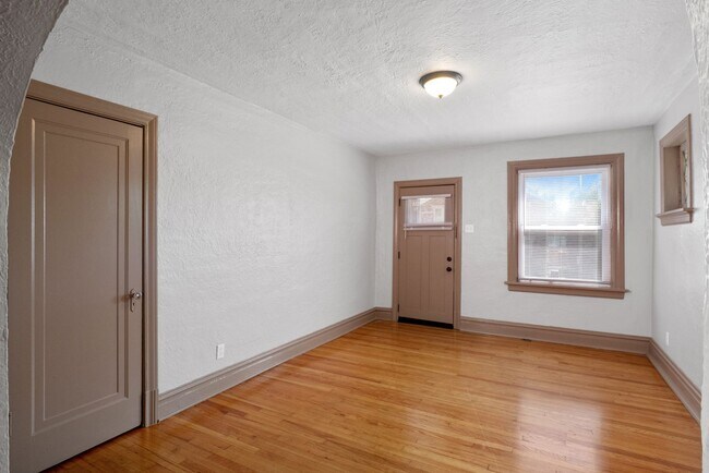 Foto del edificio - 3535 Lawn Ave