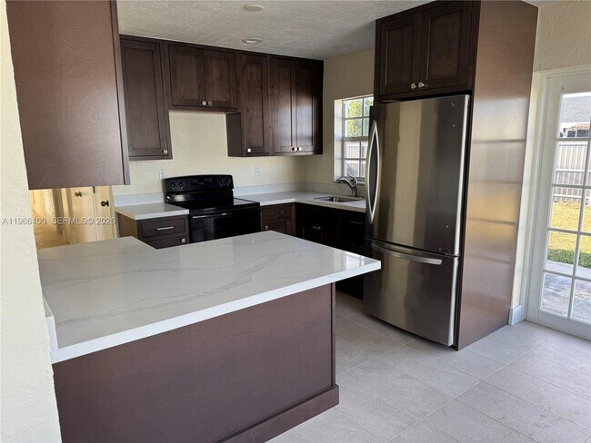 Foto del edificio - 16765 SW 301st St