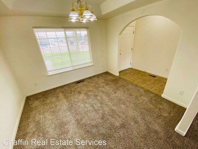 Building Photo - 3 br, 2 bath House - 641 BROOK LANE