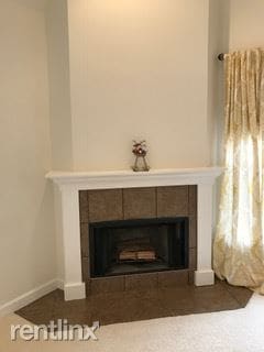 Building Photo - 820 Bracken Trl