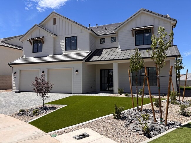 Building Photo - BRAND NEW 5 bed | 3 bath | 3 car garage cu...
