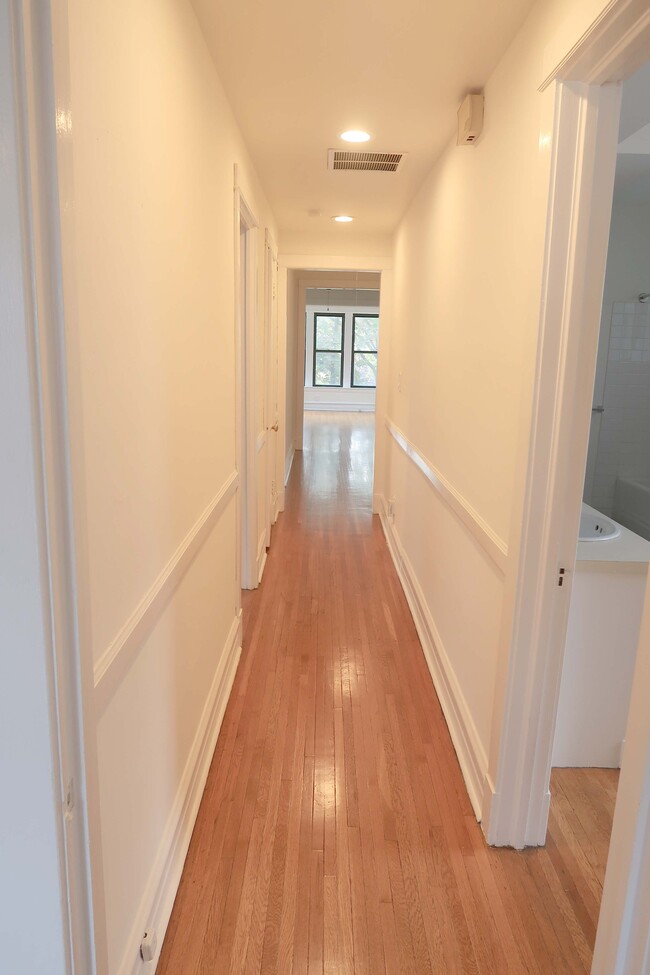 Foto del edificio - 538 S Ridgeland Ave