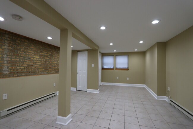 Foto del edificio - 4457 W Wrightwood Ave