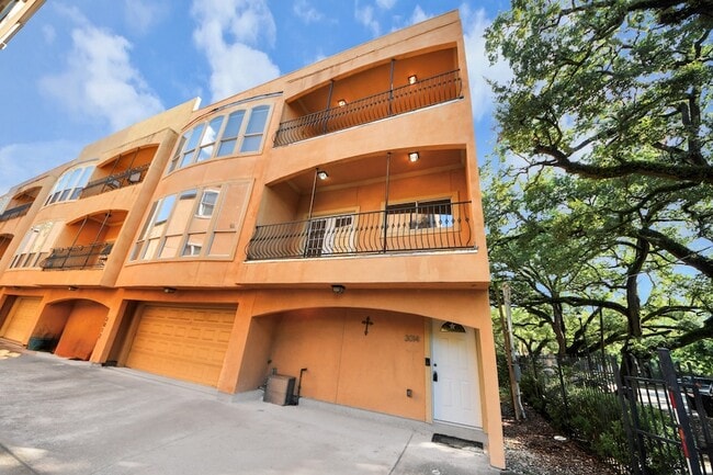 Photo - 3014 Chenevert Street Townhome