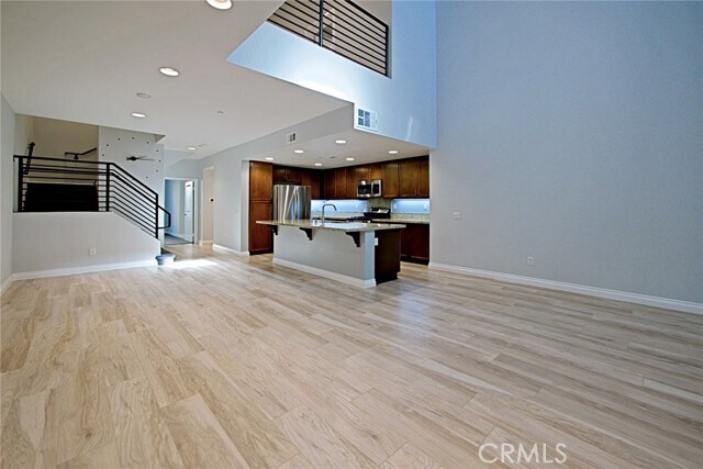 Building Photo - 565 Rockefeller