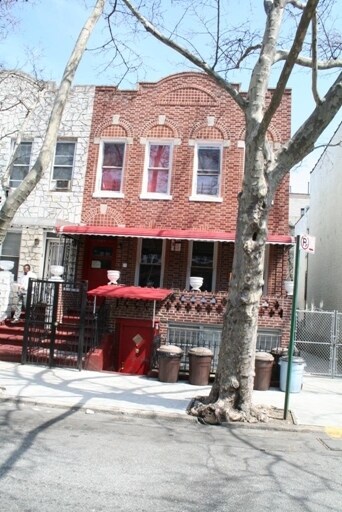 Building Photo - 487 E 93rd St