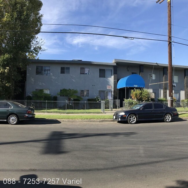 Foto del edificio - 7253 Variel Ave