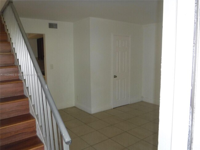 Foto del edificio - 4100 NW 16th Ave