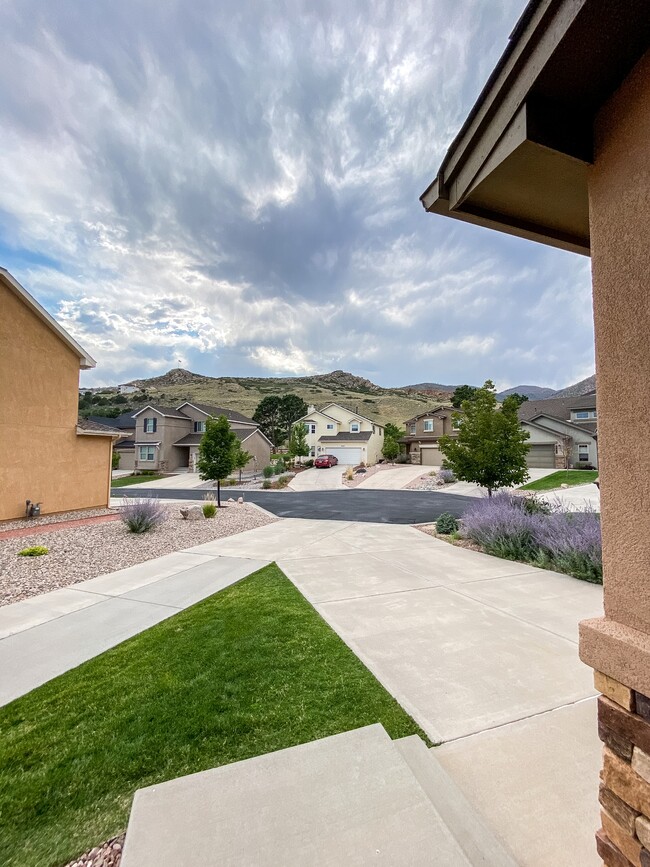 Building Photo - 2569 Hot Springs Ct