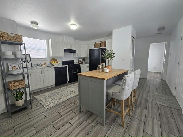 Foto del edificio - 3401 N Walnut Rd