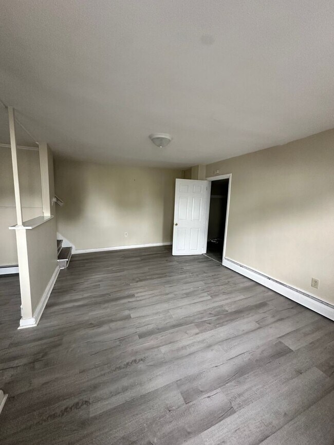 Foto del edificio - 1326-1330 N Washington Street