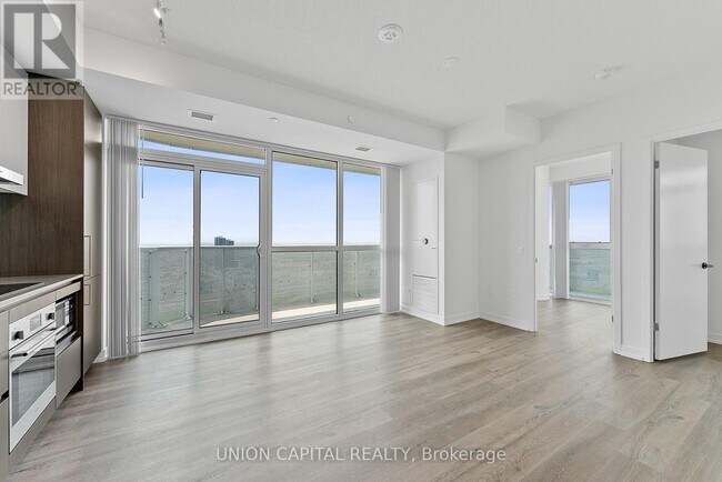 Photo du bâtiment - 225 Commerce St