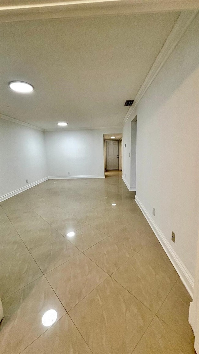 Building Photo - 7931 Southgate Blvd