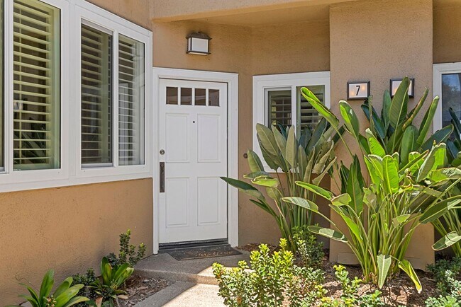 Foto del edificio - Charming & Bright Home in the Heart of Irv...