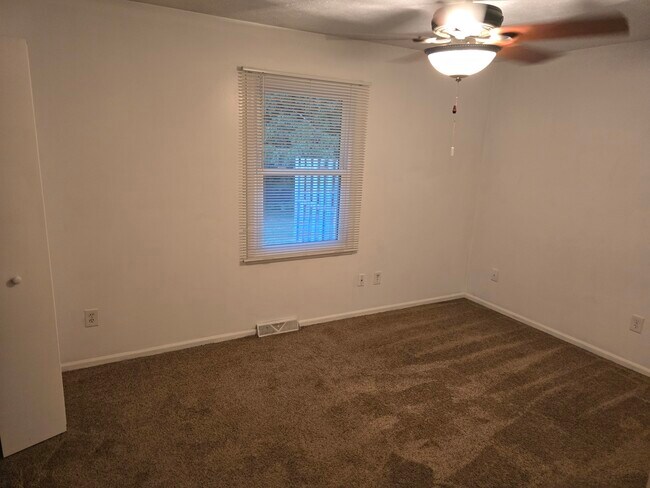 Foto del edificio - 2762 Nolan Ave NW
