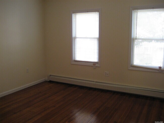 Building Photo - 211-22-211-45 45th Dr