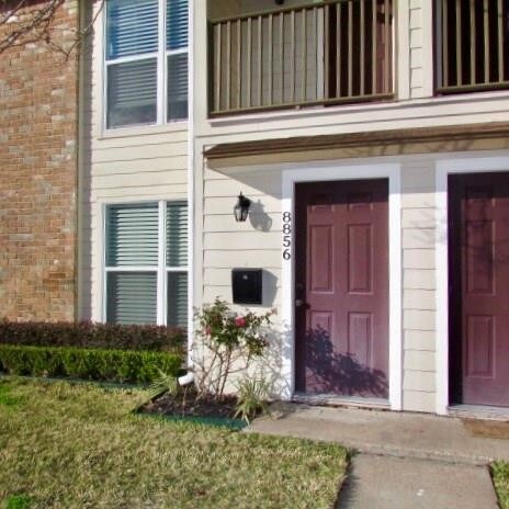 Building Photo - 8882 Kempwood Dr