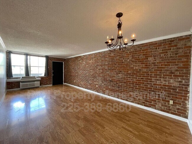 Foto del edificio - 3101 Highland Rd