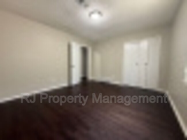 Building Photo - 284 Gaston Ave