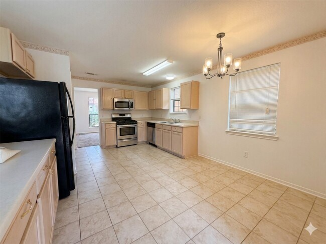 Foto del edificio - 13834 Trumpetvine St