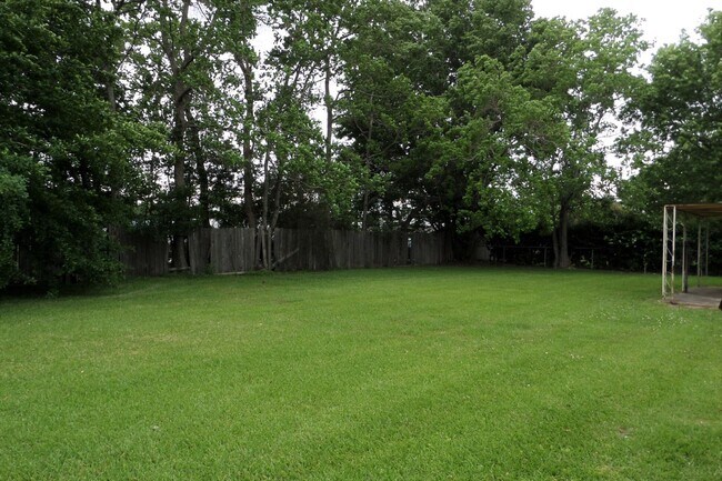 Photo - LARGE 4BR SHERWOOD FOREST HOME!