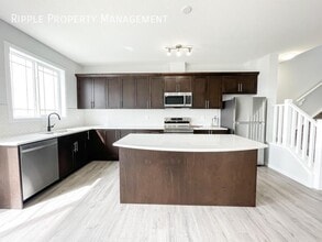 Building Photo - 160 Carrington Way NW