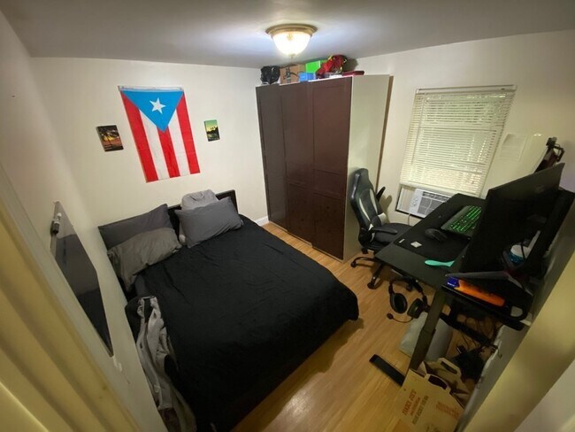 Foto del edificio - 259 Hurley St