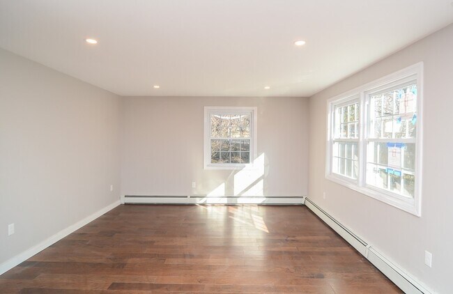 Foto del edificio - 2 Hickory Ln
