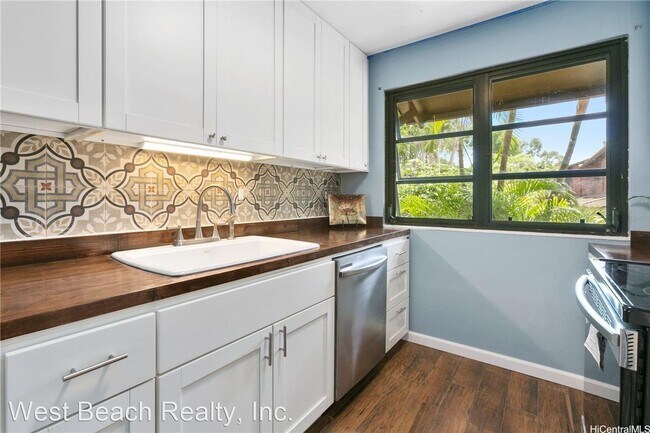 Foto del edificio - 3 br, 2.5 bath House - 94-1448 Lanikuhana ...