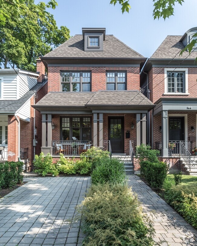 Building Photo - 164 Sheldrake Blvd