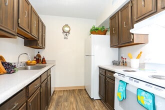 2BD, 1BA - 920 SF Model - Woodberry Heights