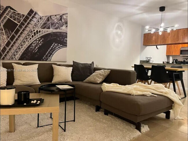 Foto del edificio - 1200 Brickell Bay Dr