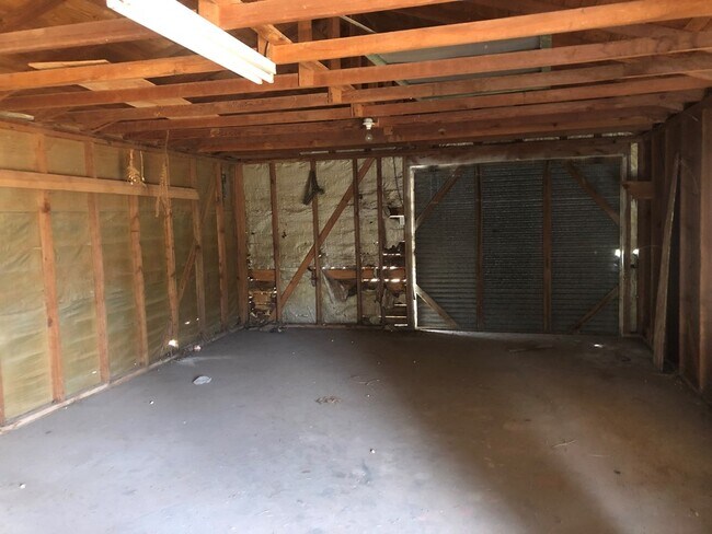 Building Photo - 608 Era St