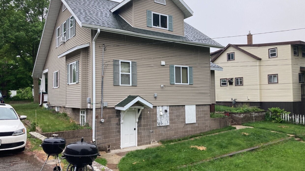 Foto principal - 1017 S 3rd Ave