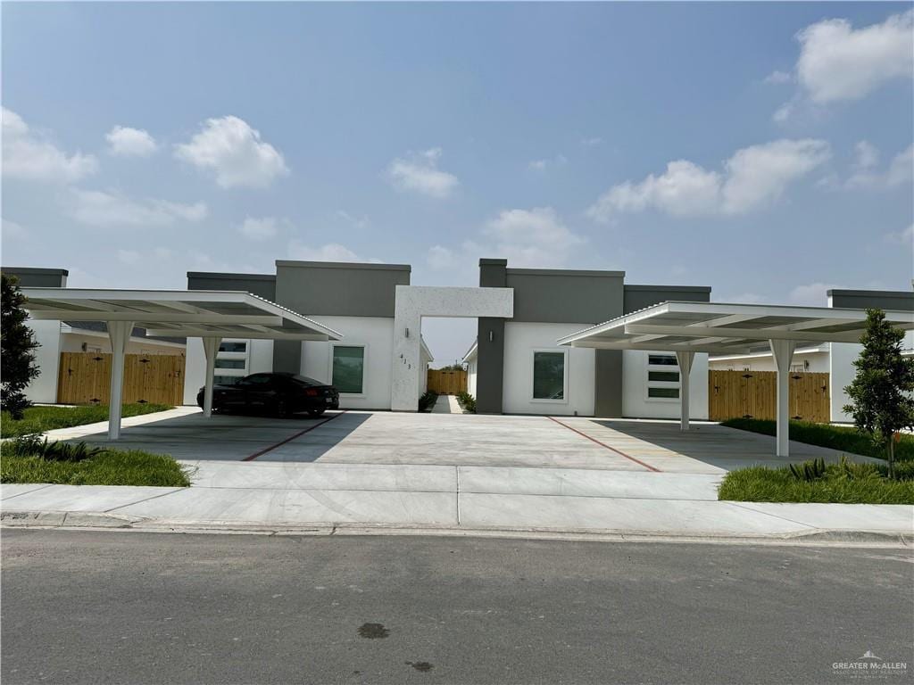 Foto principal - 413 E Acacia Ave