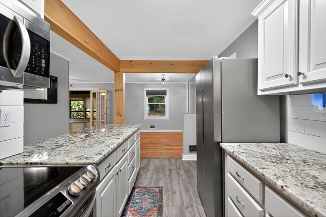 Building Photo - 1285 Willivee Dr