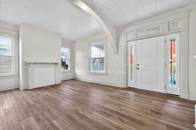 Building Photo - 1409 Hamill Ave