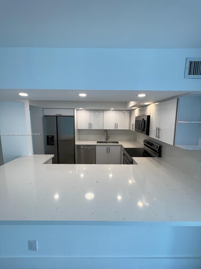 Foto del edificio - 701 Three Islands Boulevard