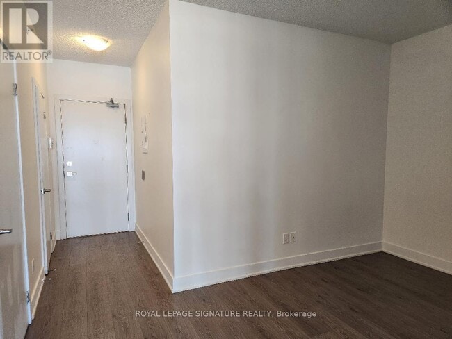 Building Photo - 99 The Donway W