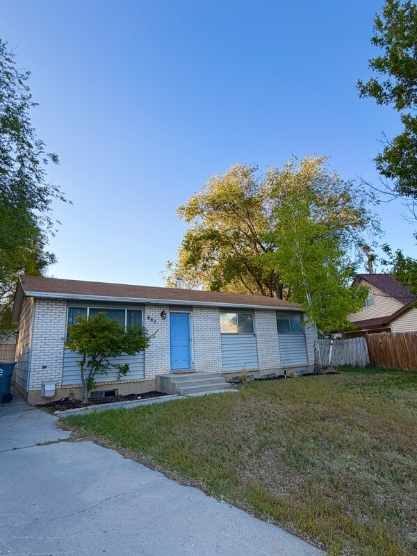 Building Photo - 663 E 170 N